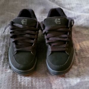 Etnies Fader Men's Skate Shoes, size 9.5M, black